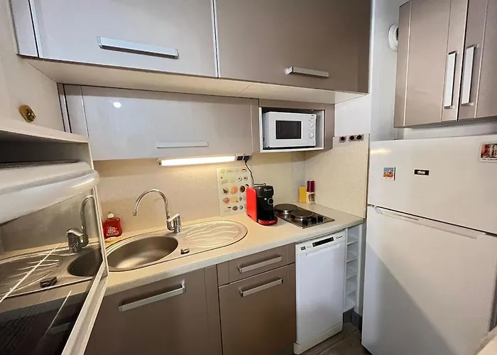 Avec Piscine - - Parking