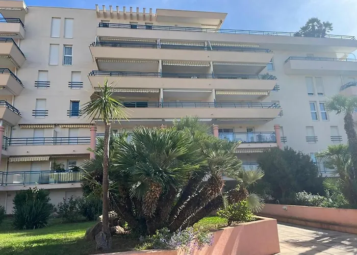 Avec Piscine - - Parking